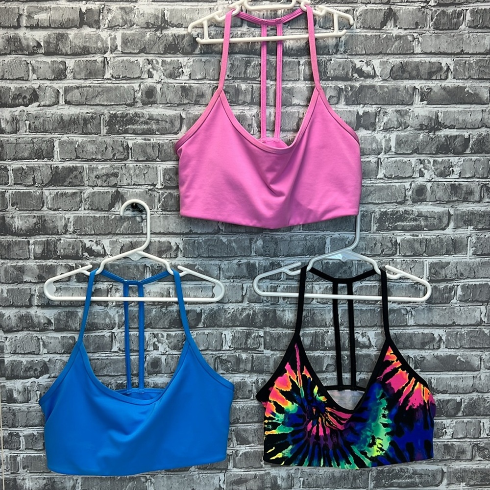 PINK sports bras‎